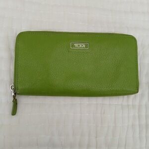 Tumi Women Green Full Zip Wallet 8" x 4" x 1"
